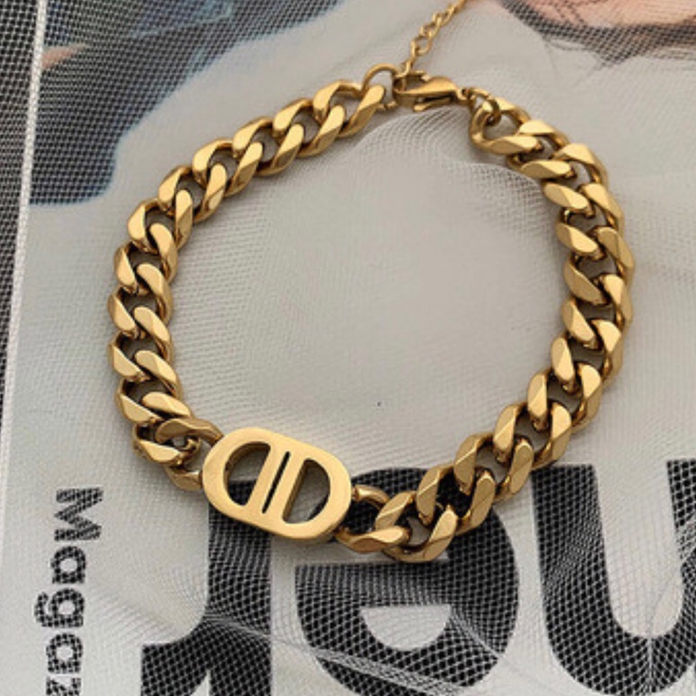 Beautiful stainless steel bracelet